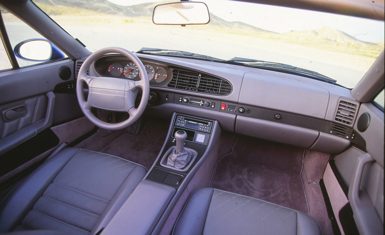 Porsche-968-interior-photo.jpg