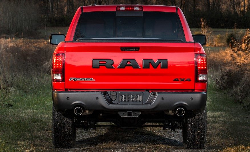 2015-Ram-1500-Rebel-118-876x535.jpg