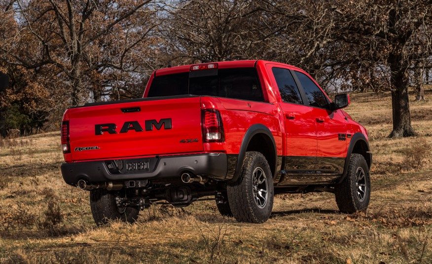 2015-Ram-1500-Rebel-119-876x535.jpg