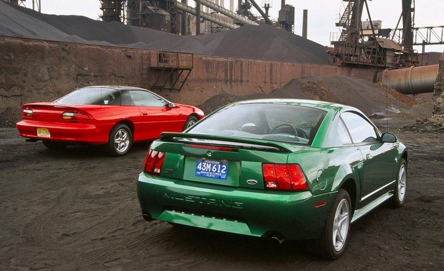 1999-chevrolet-camaro-z28-and-ford-mustang-gt-coupes-photo-345211-s-1280x782-876x535.jpg