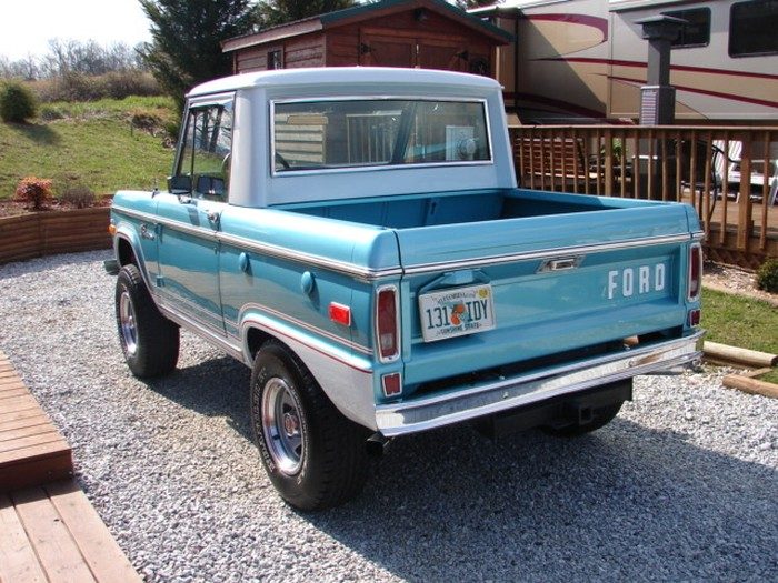 1970FordBronco_02_700.jpg