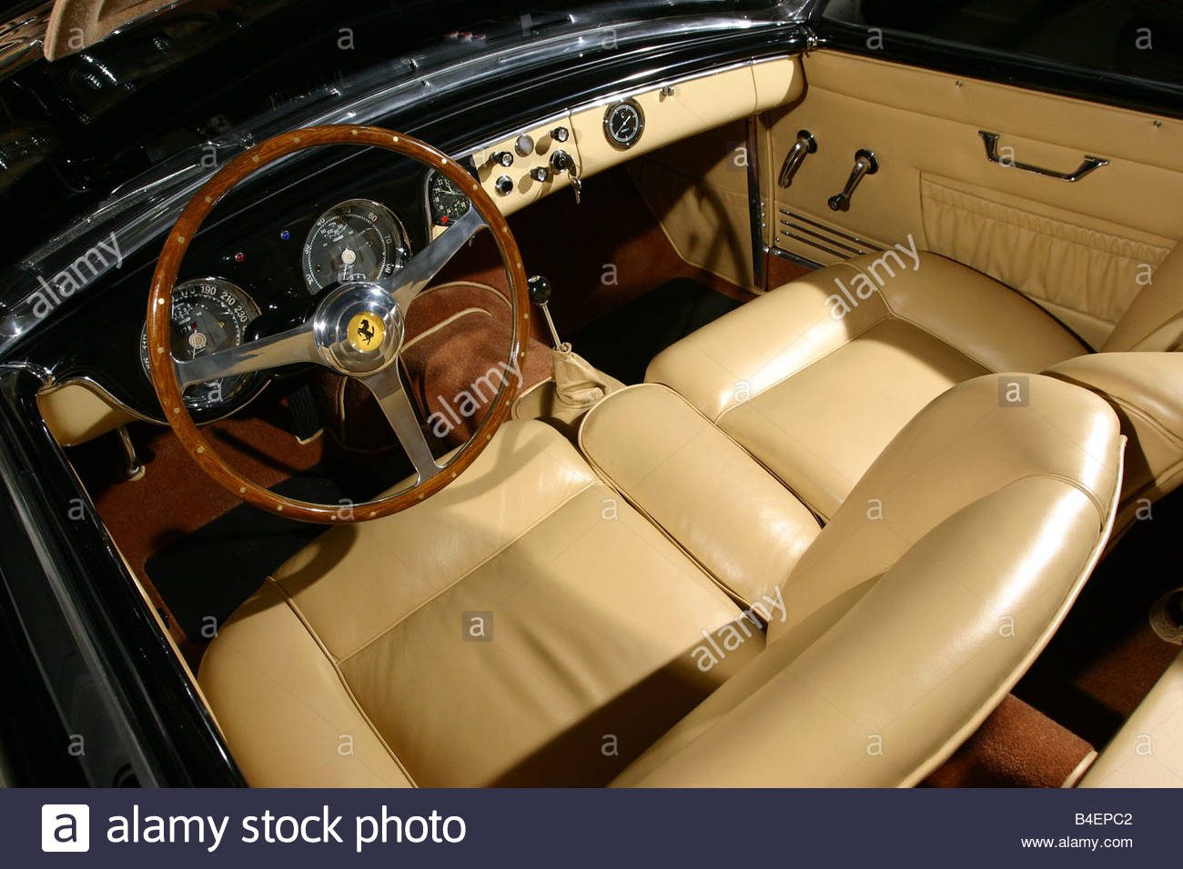 car-ferrari-342-america-convertible-model-year-1952-pinin-farina-convertible-B4EPC2.jpg