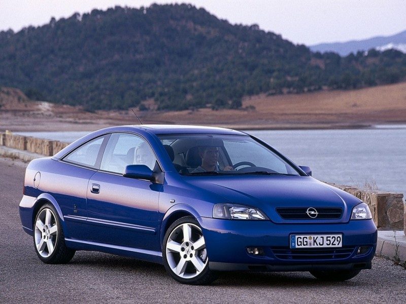 Opel-Astra-G-Coupe-2000-Photo-49-800x600.jpg