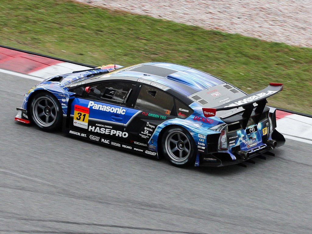 Toyota-Prius-GT300-Super-GT-2012-Photo-03.jpg