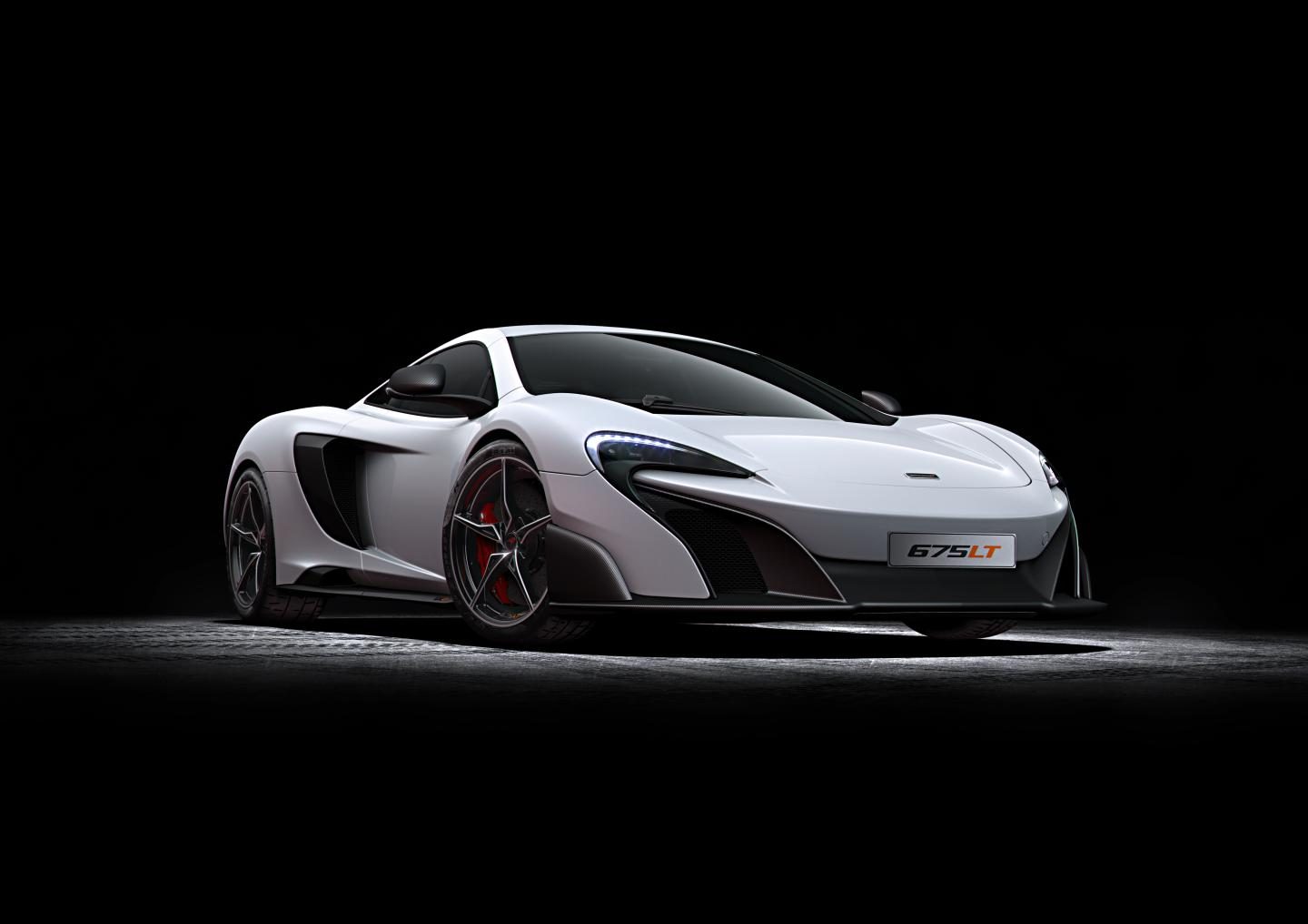 McLaren%20675LT_studio_02.jpg