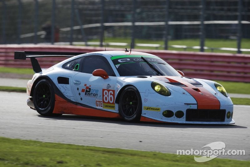 elms-silverstone-2015-86-gulf-racing-uk-porsche-911-rsr-michael-wainwright-adam-carroll-ph.jpg