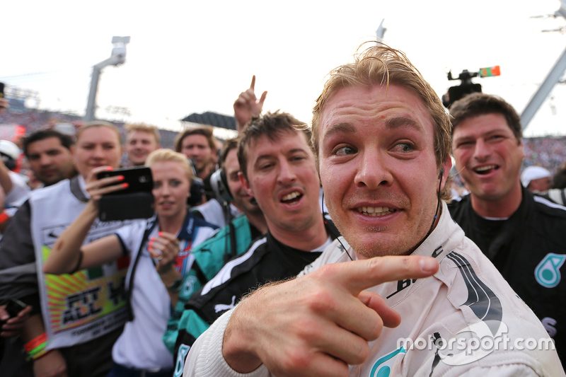 f1-mexican-gp-2015-race-winner-nico-rosberg-mercedes-amg-f1-team.jpg