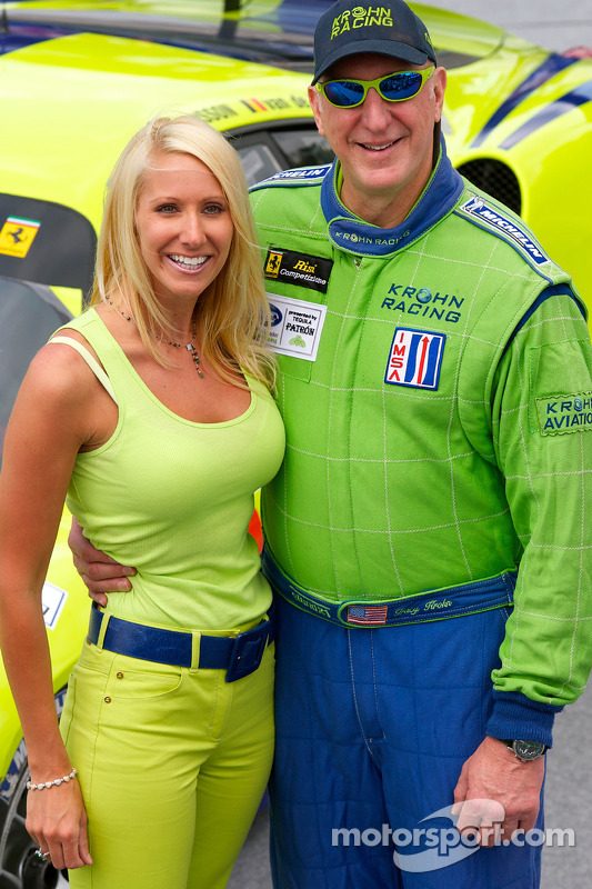 lemans-24-hours-of-le-mans-2010-tracy-krohn-with-his-wife.jpg