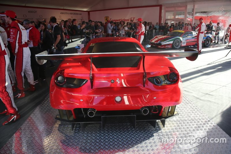 ferrari-presentazione-ferrari-488-gte-e-ferrari-488-gt3-2015-la-ferrari-488-gt3.jpg