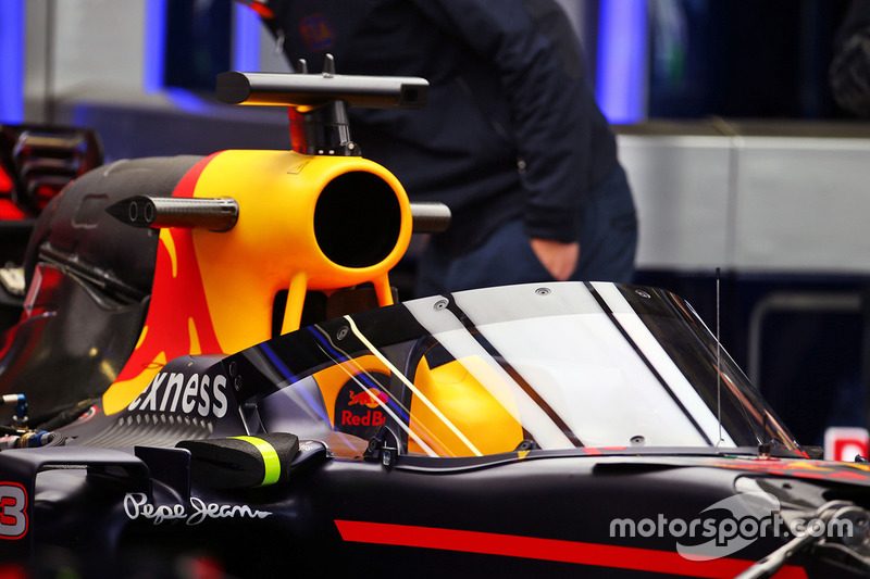 f1-russian-gp-2016-red-bull-racing-rb12-with-the-aeroscreen.jpg