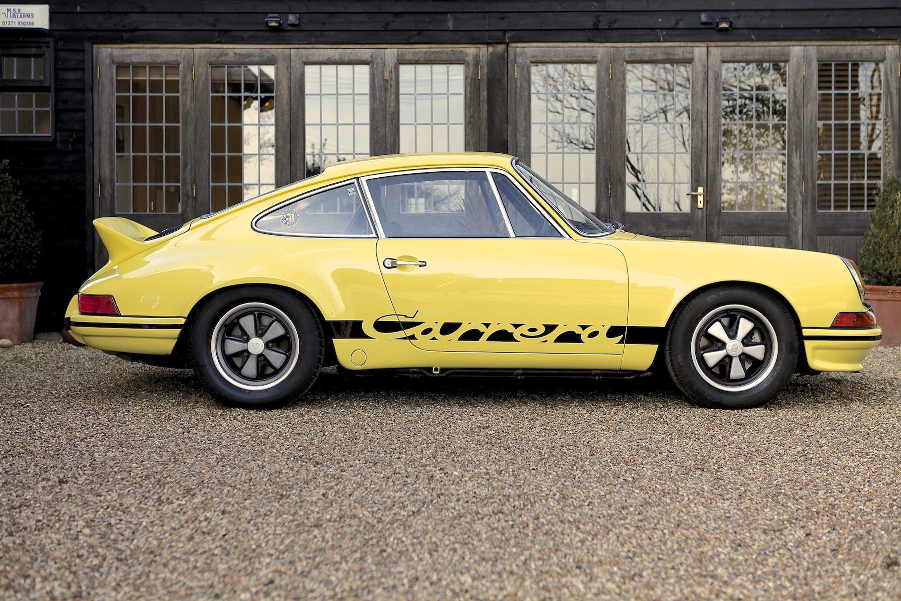 Porsche-911-Carrera-3.jpg