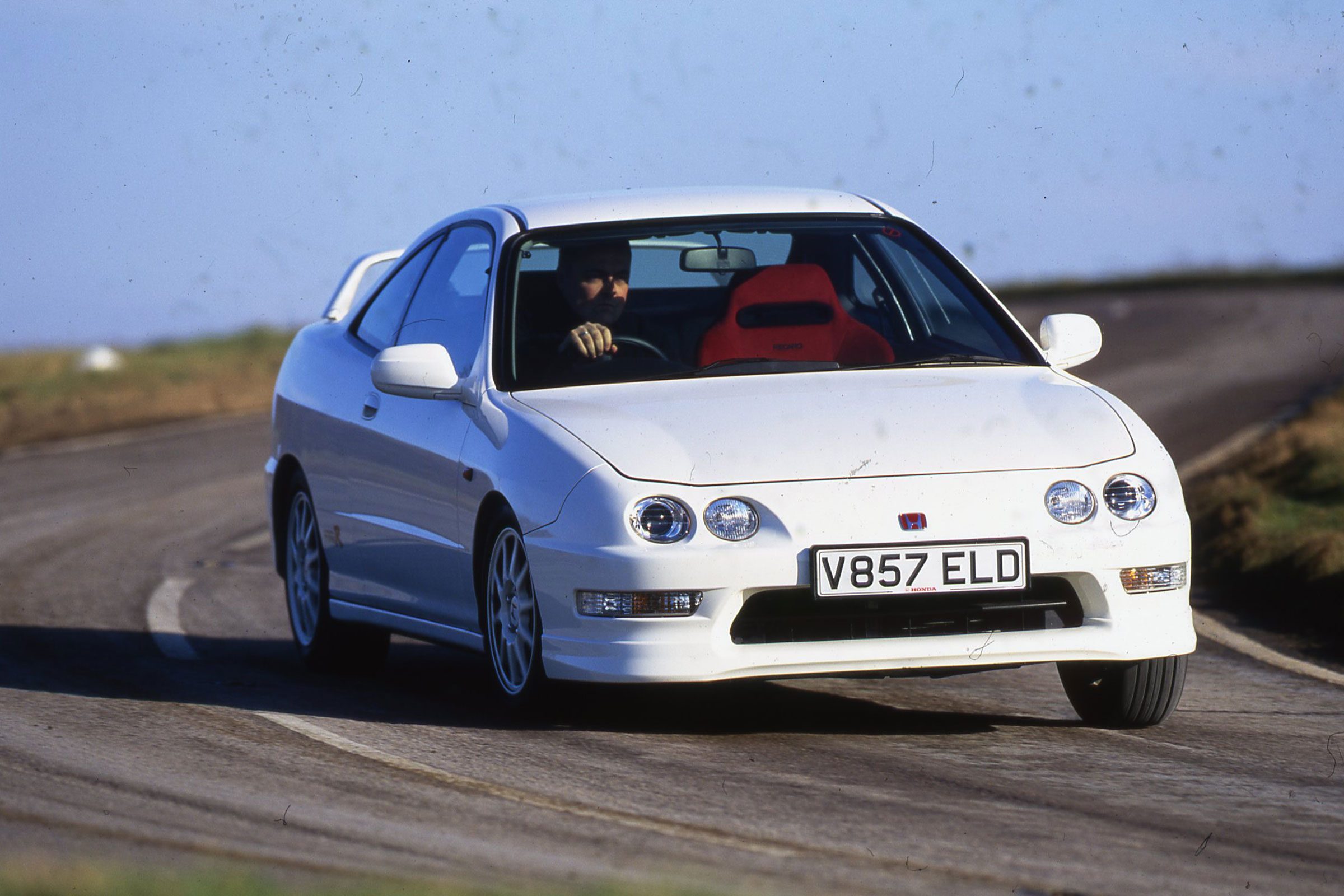 3-integra112.jpg