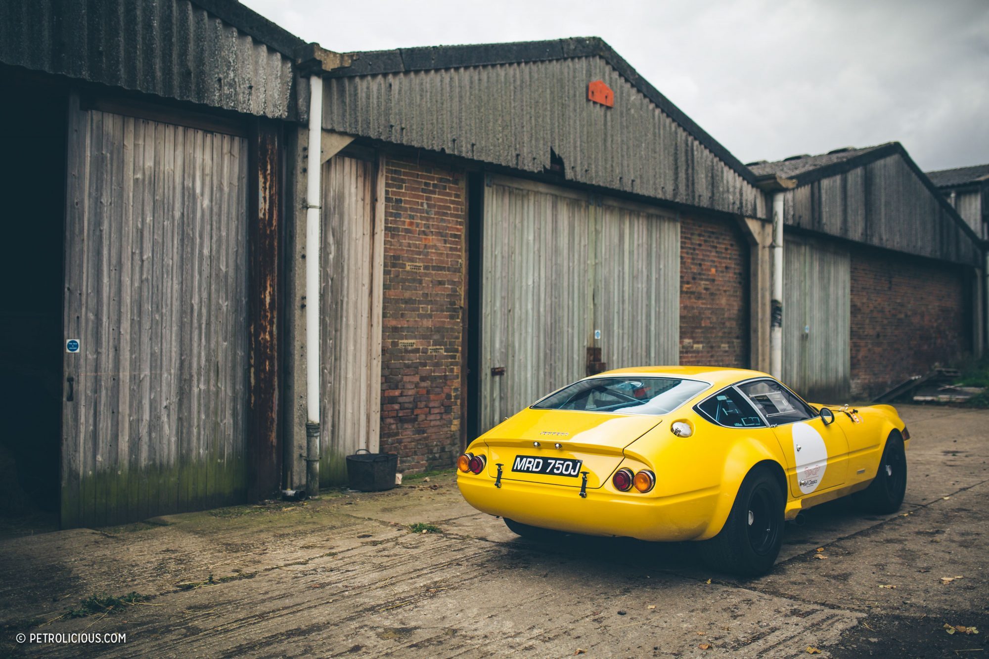 bell-classics-ferrari-daytona-98-2000x1333.jpg