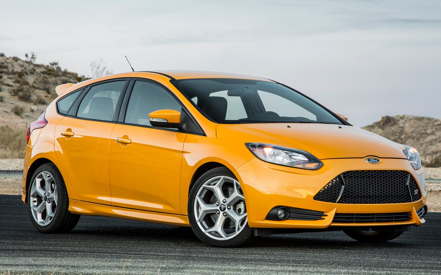 2013-Ford-Focus-ST-front.jpg