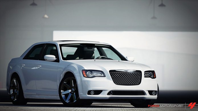 2012_Chrysler_300_SRT8_1_blog.jpg