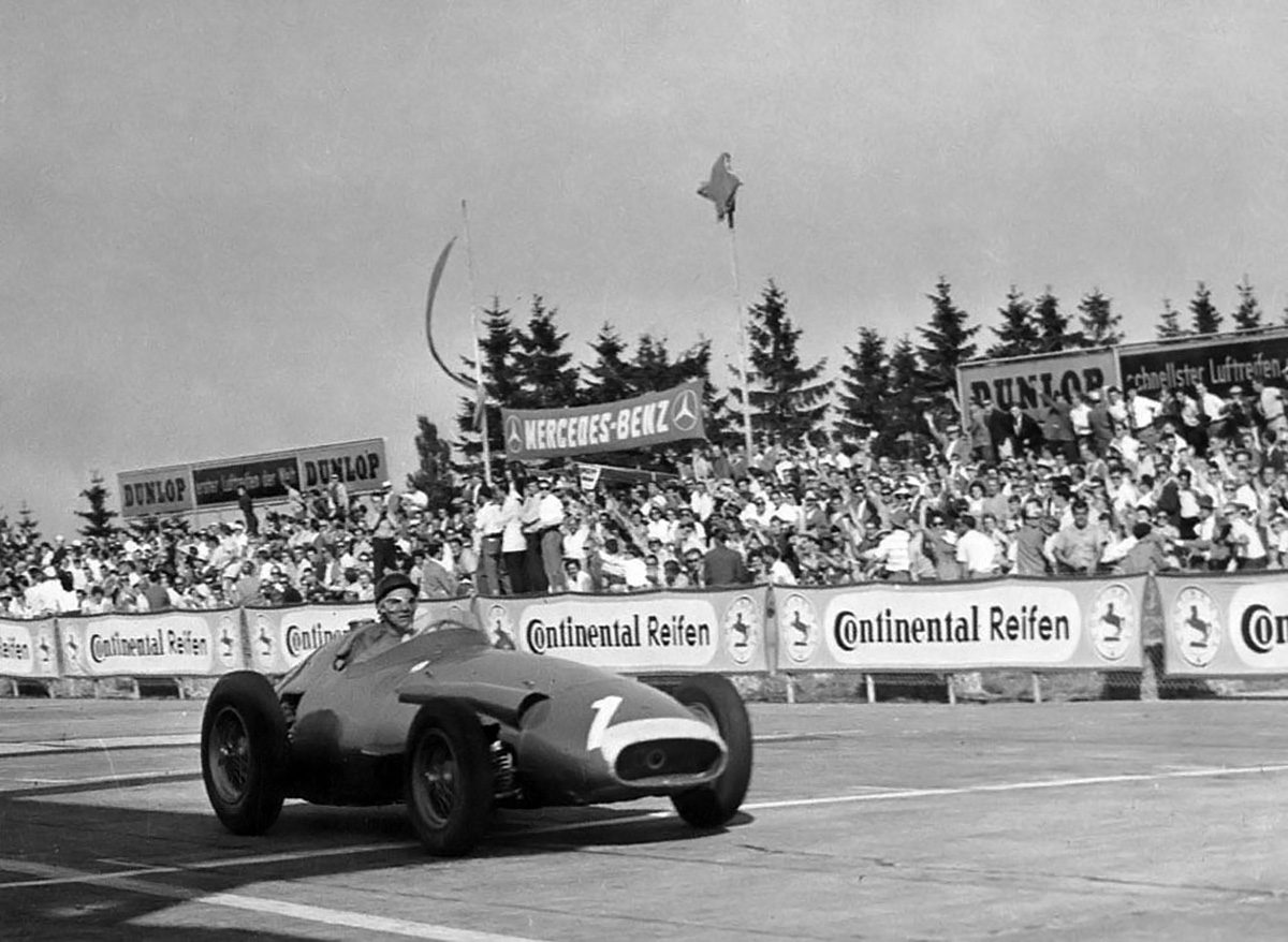 juan_manuel_fangio__germany_1957__by_f1_history-d5e48dg.jpg