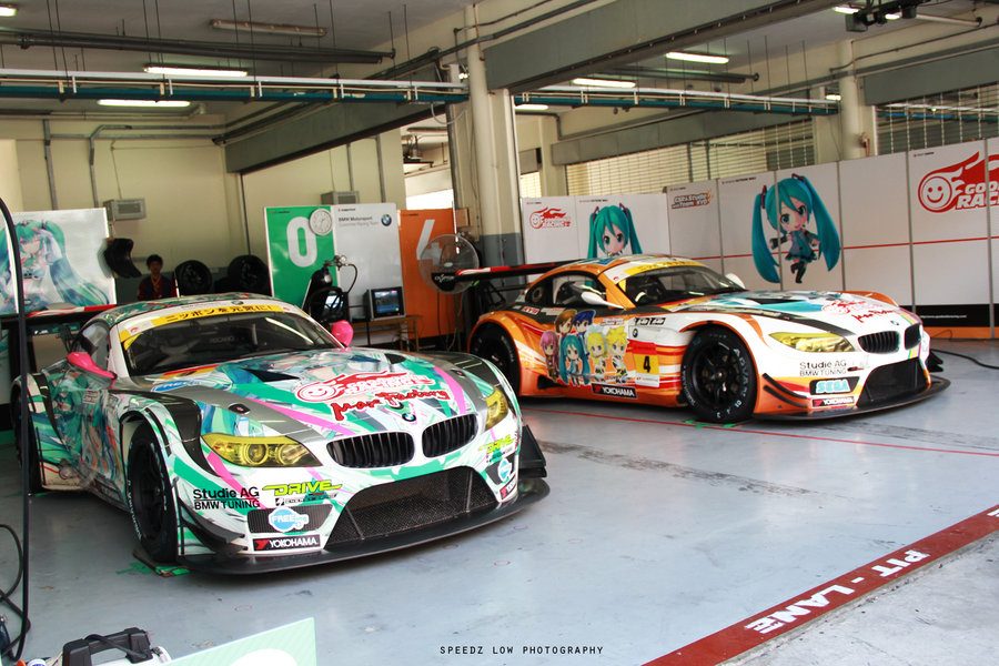 gsr_studie_with_team_ukyo_hatsune_miku_bmw_z4_by_speedzlow-d53i80v.jpg