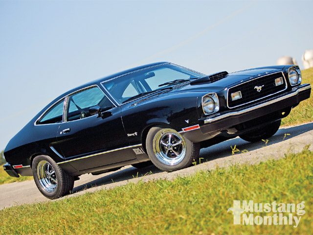1975-ford-mustang-ii-mach-1-front-view_c9a68.jpg