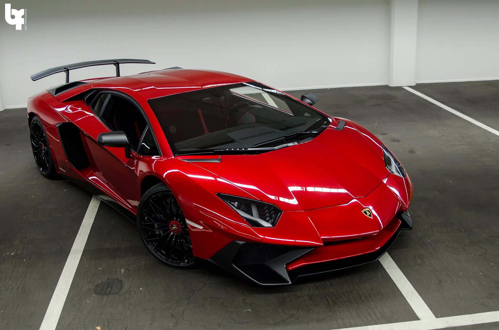 Rosso-Bia-Lamborghini-Aventador-SV-4.jpg