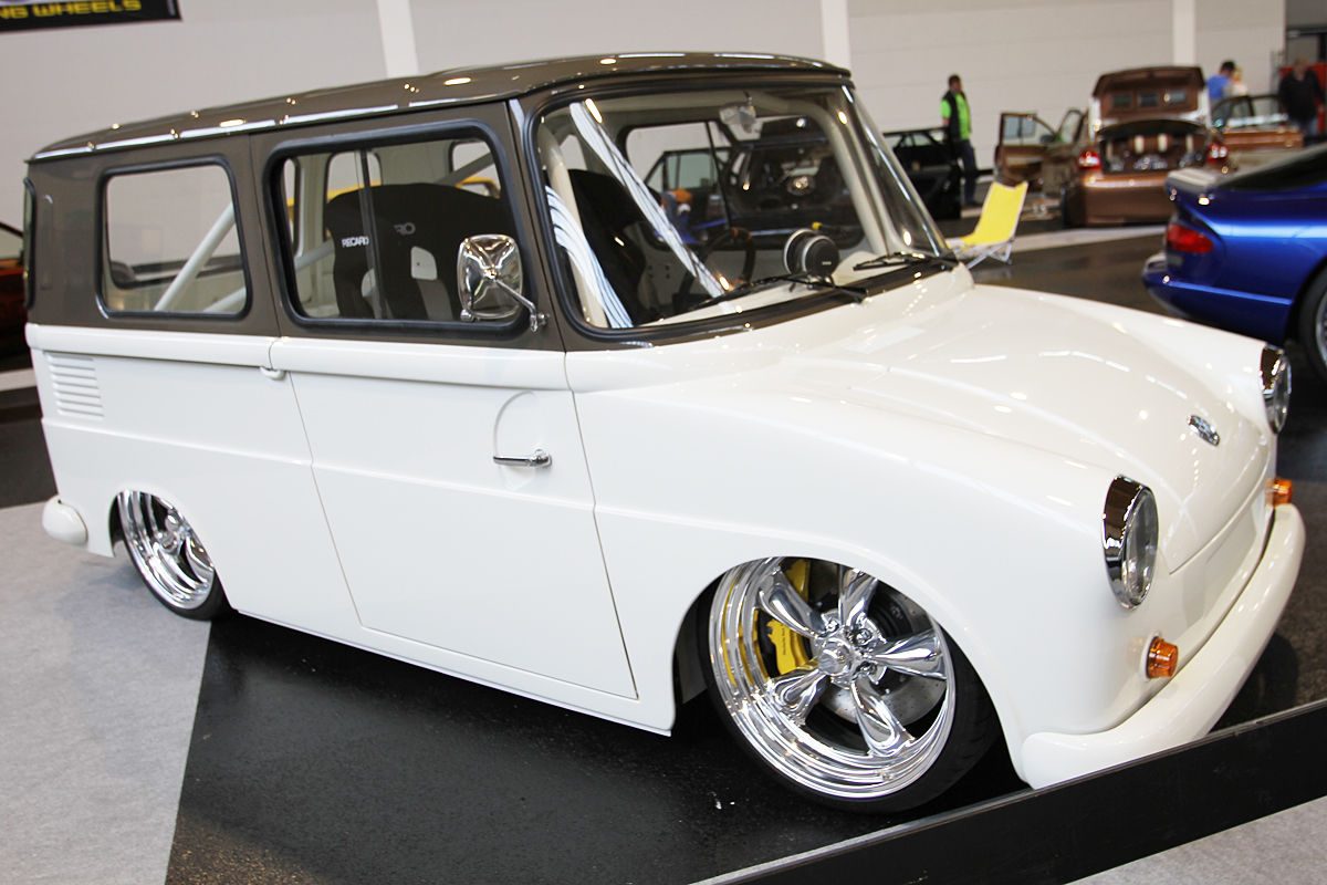 VW-Fridolin-mit-W12-Motor-European-Tuning-Award-Sieger-1200x800-6e2788245090d083.jpg