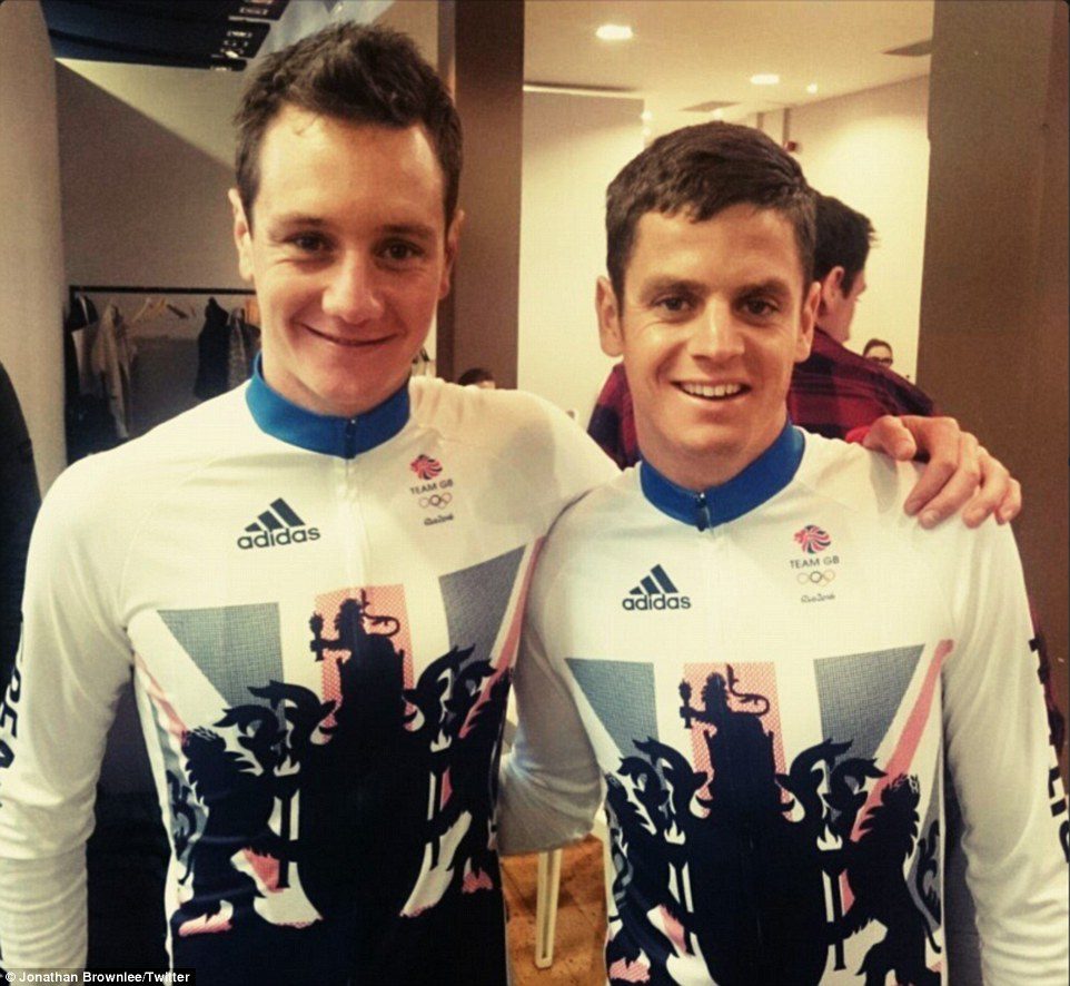 33950BBE00000578-3561250-Triathlete_brothers_Jonathan_Brownlee_left_and_Alistair_Brownlee-a-61_1461754902737.jpg