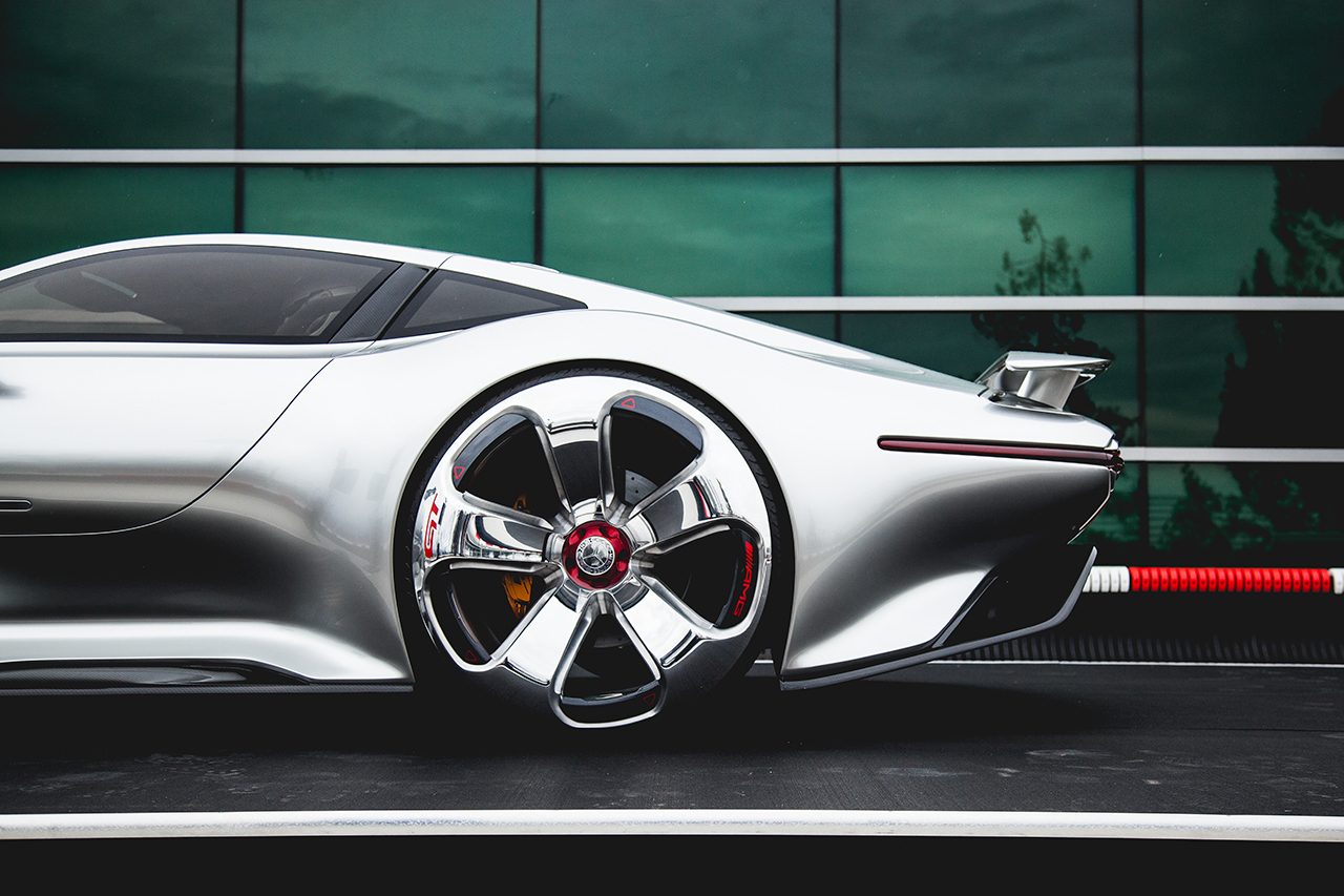 mercedes-benz-amg-vision-gran-turismo-3.jpg