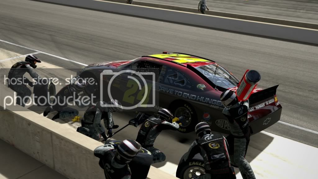 Indy-NASCARPitStop-1.jpg