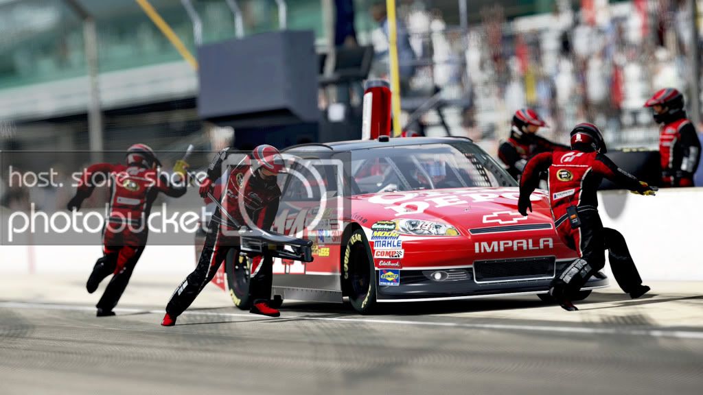 Indy-NASCARPitStop_7dsa.jpg