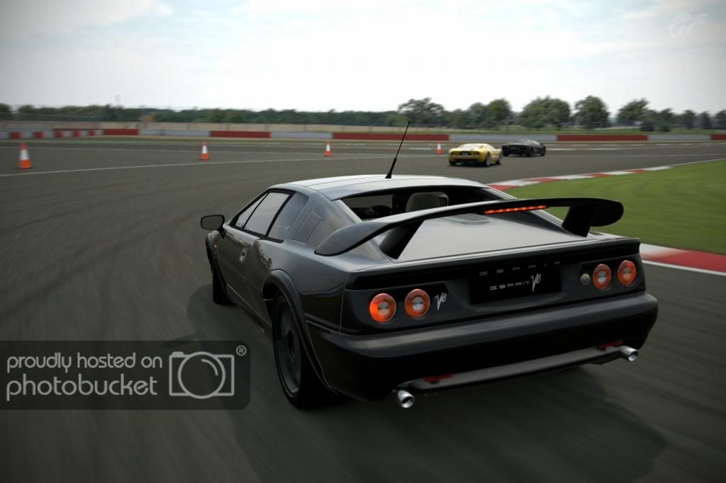 SilverstoneInternationalCircuit_1_zpsbbec4f70.jpg