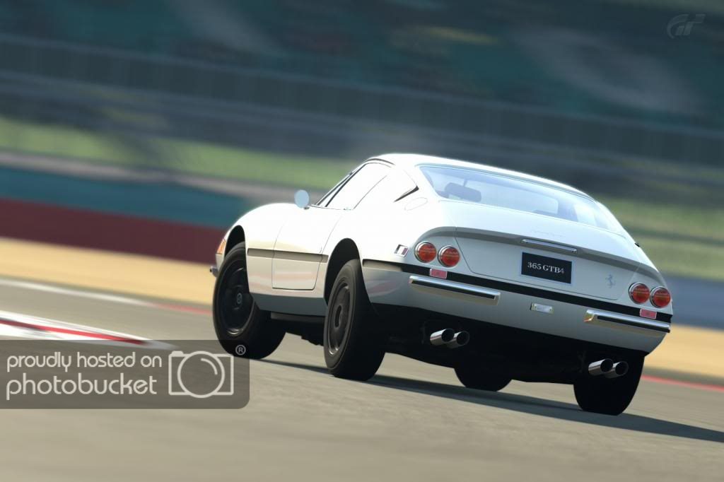 SilverstoneGrandPrixCircuit_8_zpscb36d317.jpg