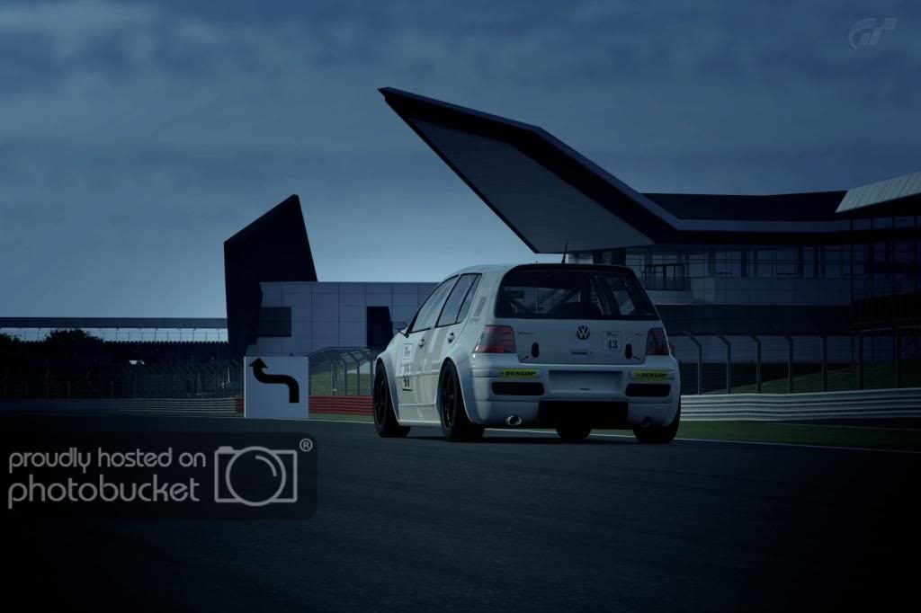 SilverstoneInternationalCircuit_12_zps08d21d43.jpg