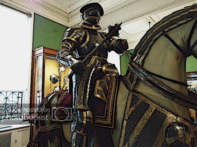 German-knight-holding-metal-mace_zpsp7njbicv.jpg