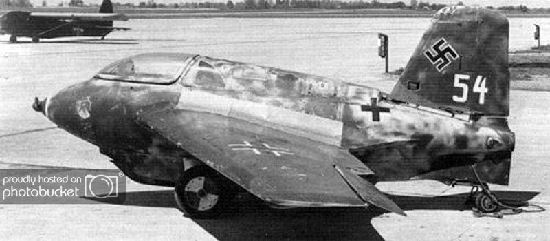 messerschmitt-me163-komet_15_zpssst5ghff.jpg