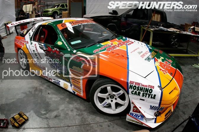 MazdaRX-7FC3SGekiKassouDanD1GP2005H.jpg