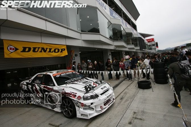 D1GP2008Rd8Fuji-NissanSkylineGTS-tR.jpg