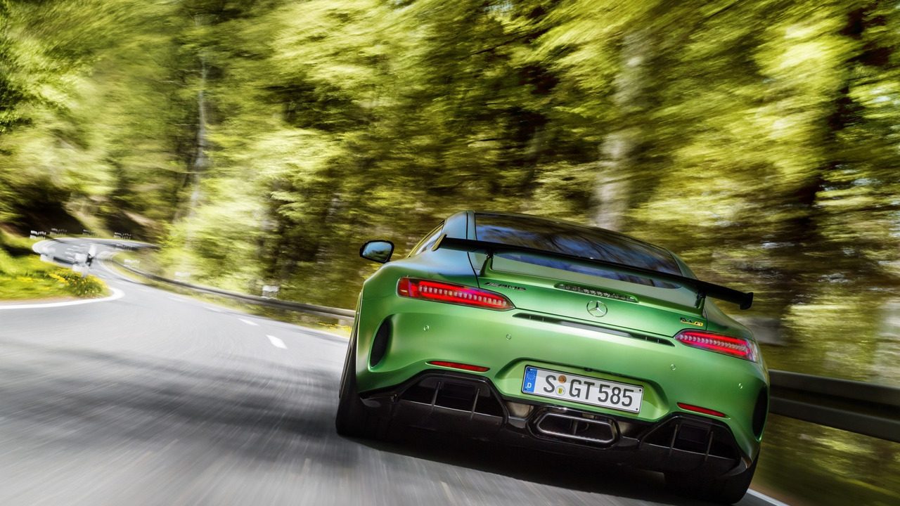 mercedes-amg-gt-r.jpg