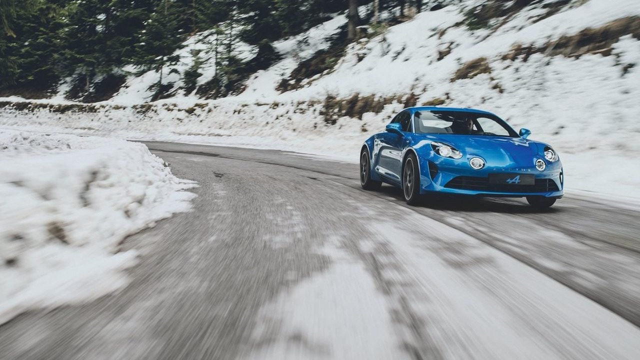 2017-alpine-a110.jpg