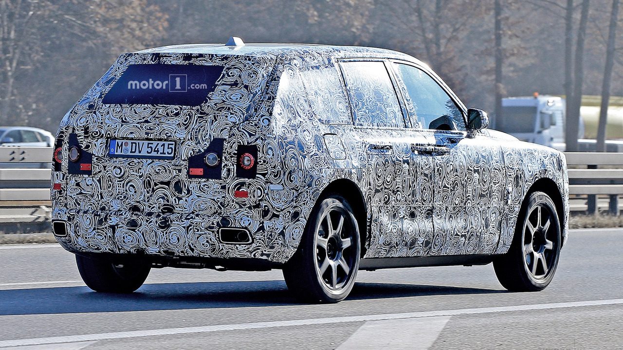 rolls-royce-cullinan-suv-spy-photos.jpg