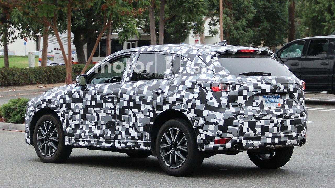 2018-mazda-cx-5-spy-shots.jpg