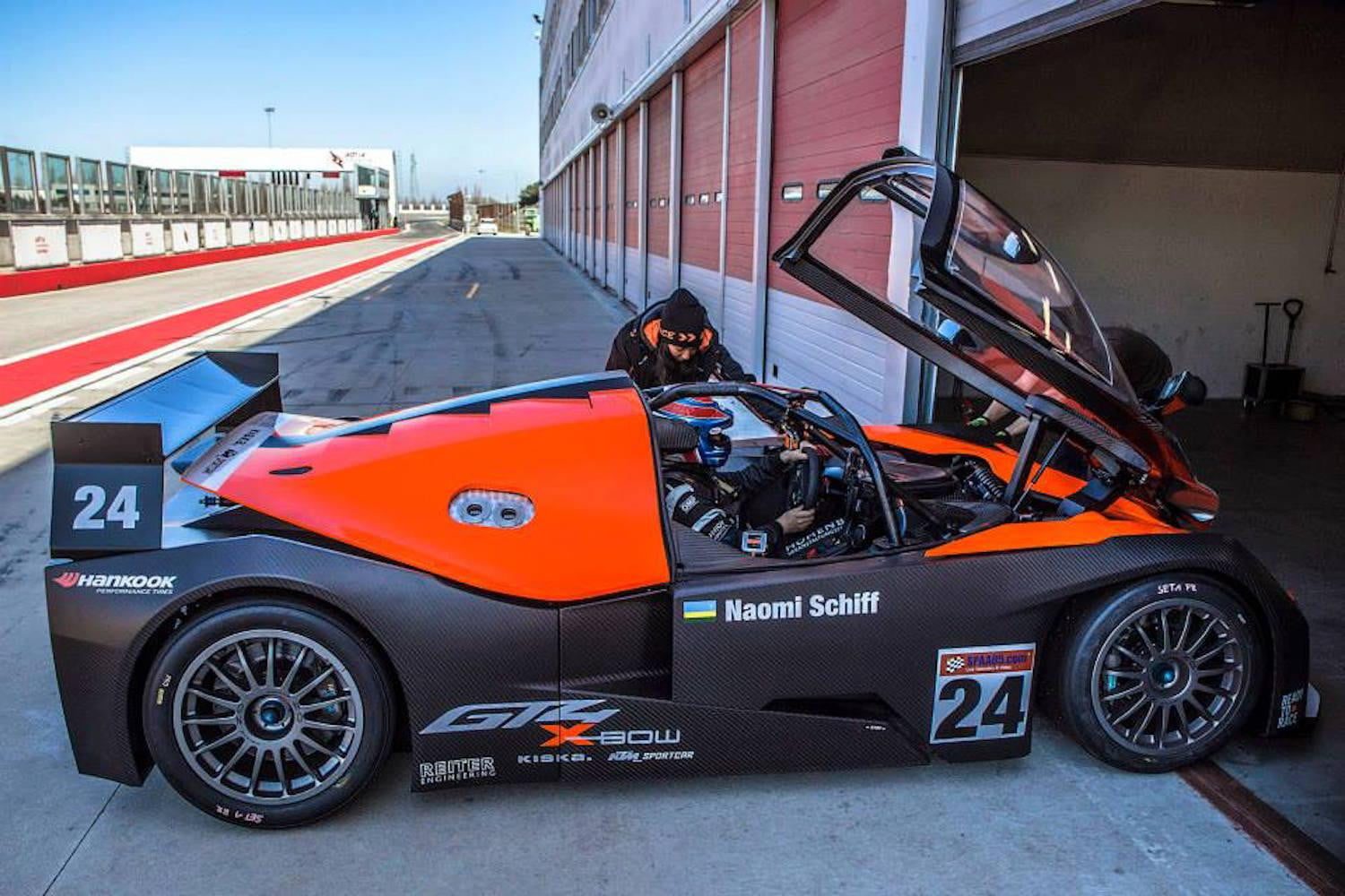 the_new_ktm_x-bow_gt4_20150403_1501974517-1500x1000.jpg