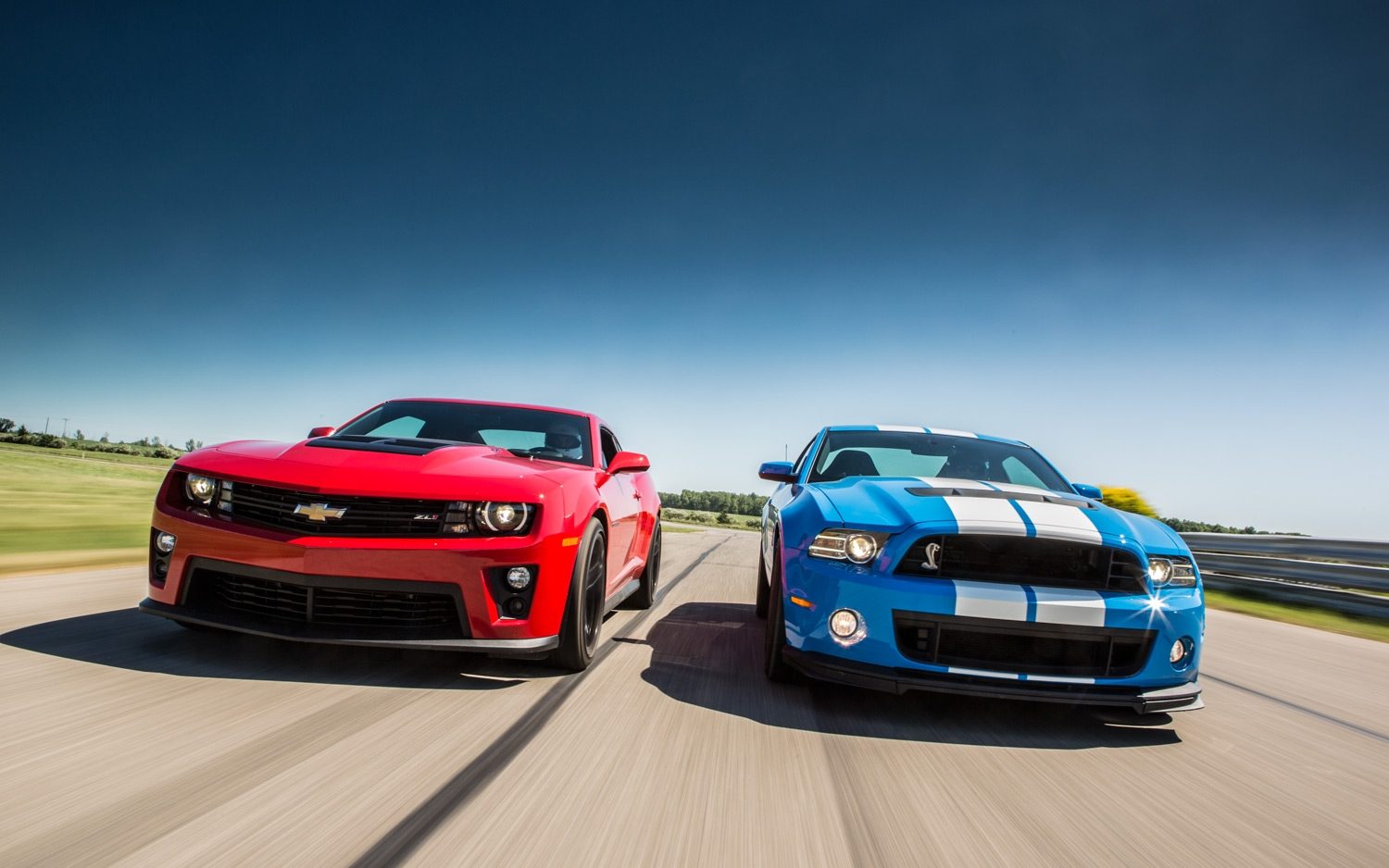 2012-chevy-camaro-zl1-vs-2013-ford-shelby-gt500-front-view-2.jpg