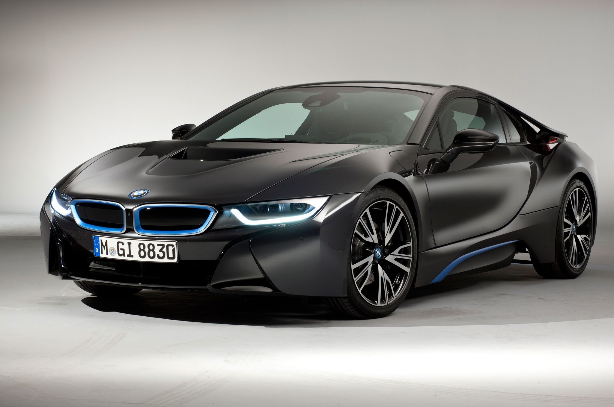 2014-bmw-i8-front-left-view.jpg