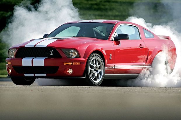 0607_x%2B2007_ford_shelby_gt500%2Bfront_burnout.jpg