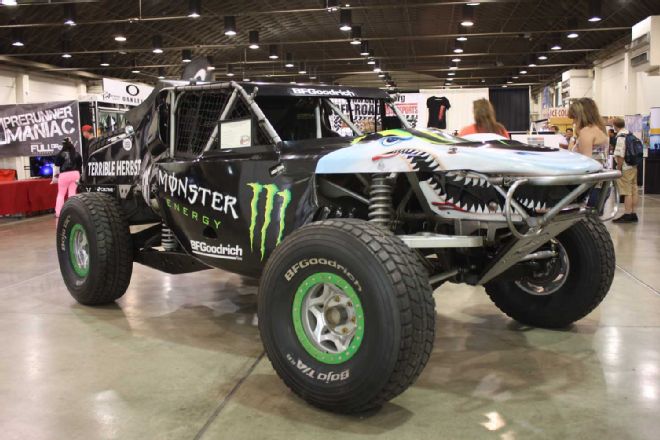 _146_-terrible-herbst-monster-energy-land-shark-truggy.jpg