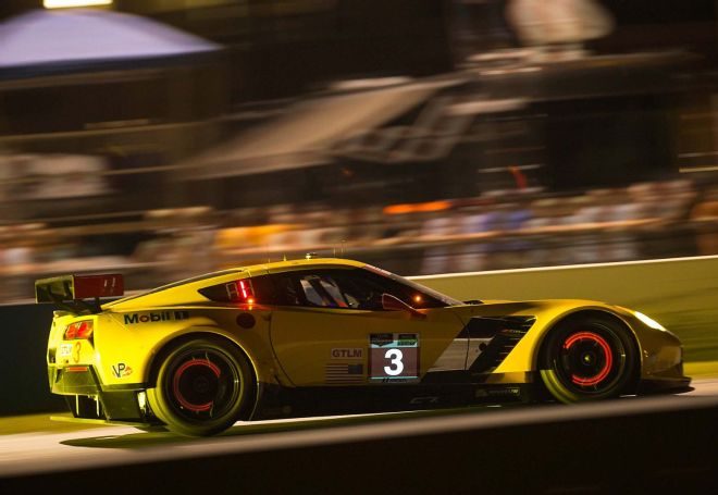 corvette-c7-r-night.jpg