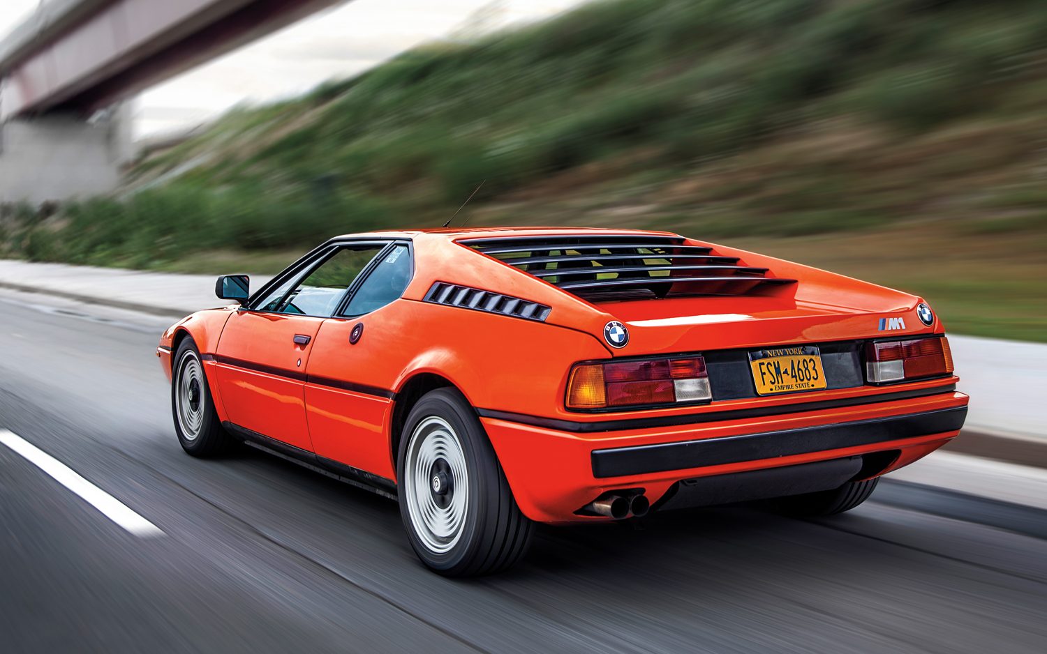 1980-bmw-m1-rear.jpg