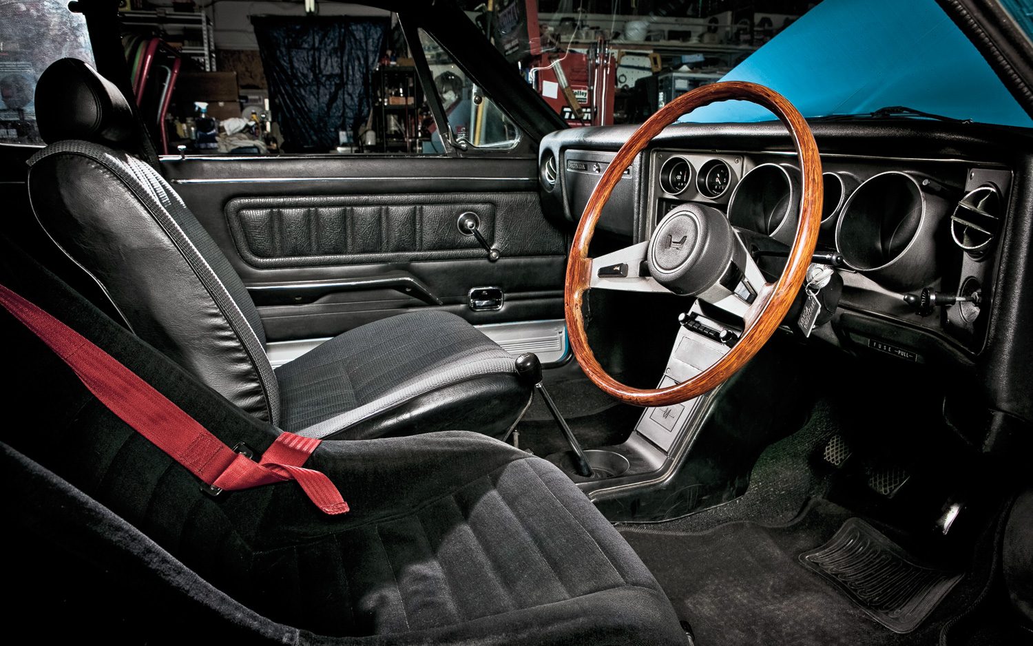 1972-honda-1300-coupe-9-gtl-interior.jpg