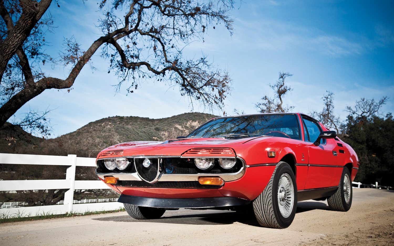 1972-alfa-romeo-montreal-front-left-view.jpg