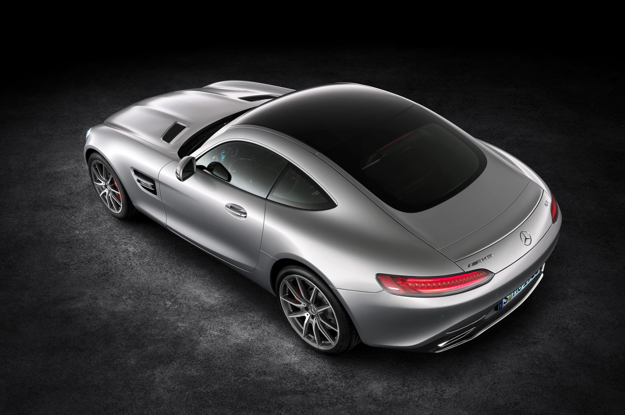 2016-mercedes-amg-gt-rear-top-view.jpg