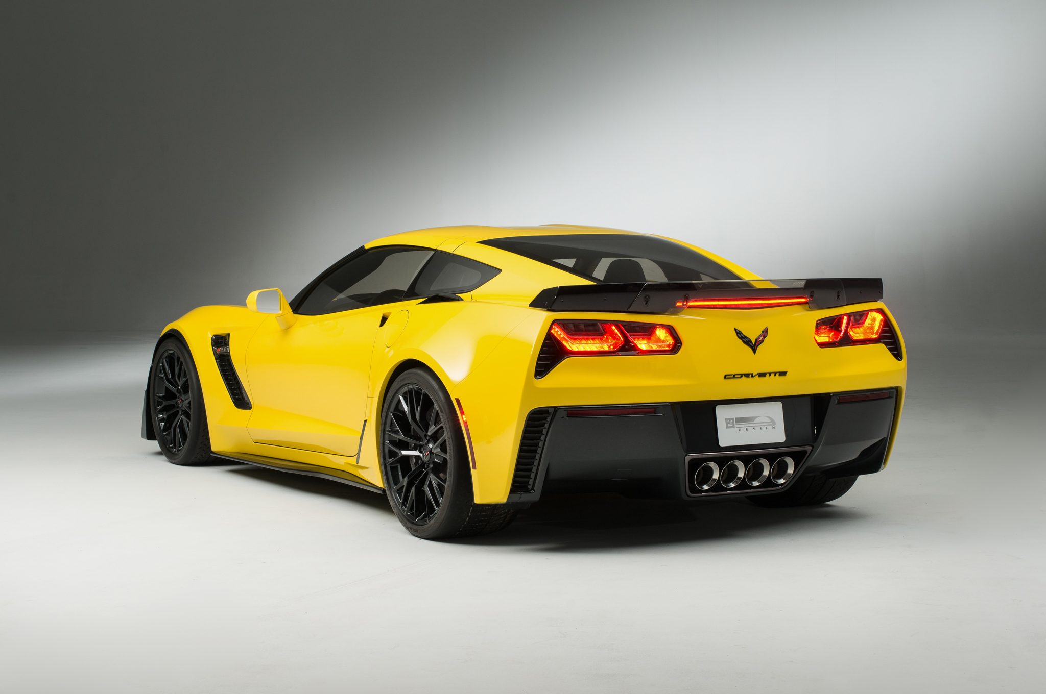 2015-chevrolet-corvette-z06-rear-three-quarters.jpg